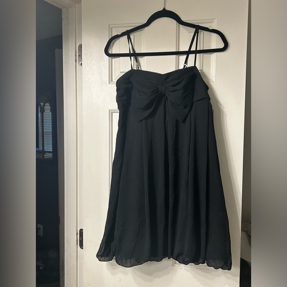 marianne Dresses & Skirts - Black Bow Top Bubble Dress